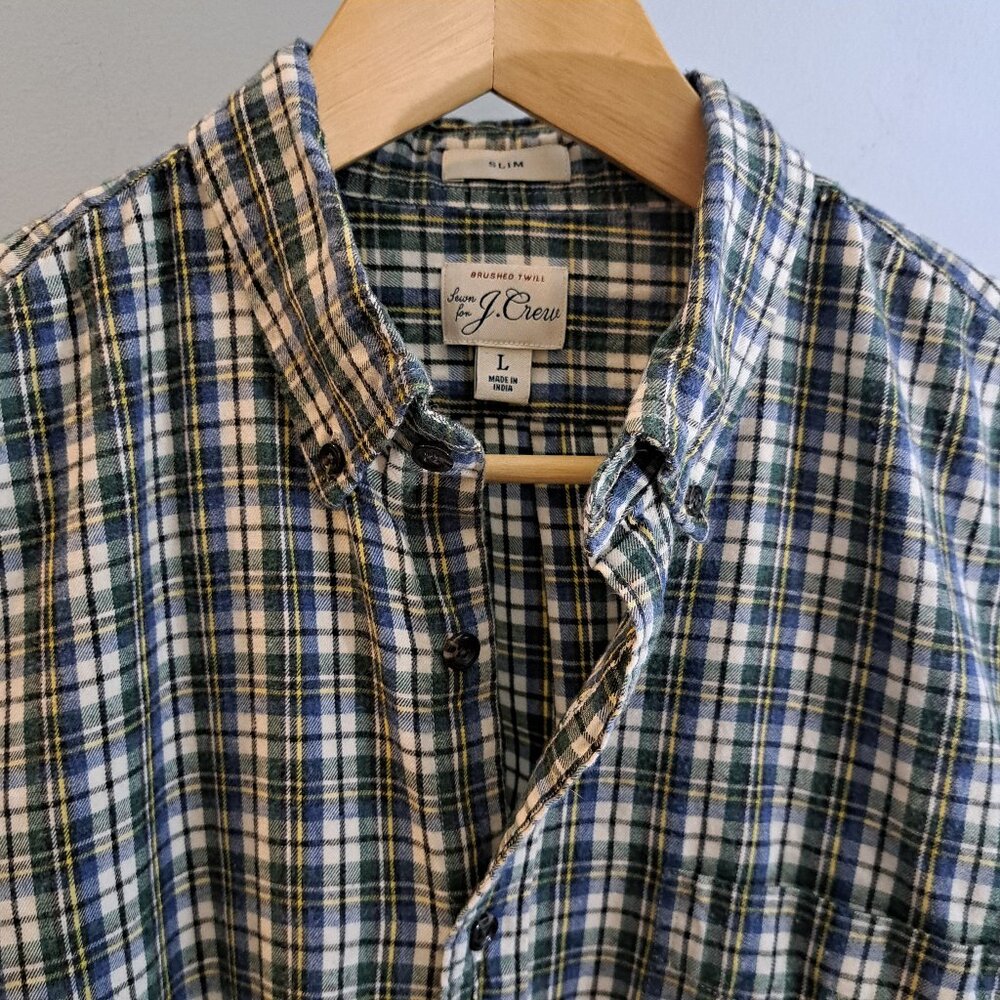 J. Crew Men's Large Brushed Twill Slim Fit Button Down Plaid Shirt Style #AZ543